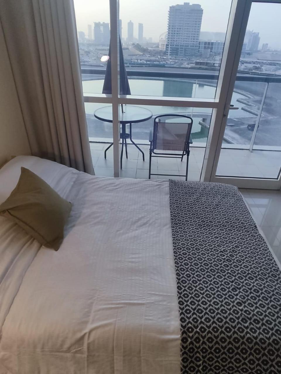 In The Heart Of Sports -great View & Amenities! Appartement Dubai